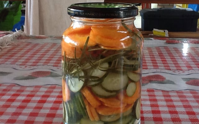 Conserva oriental de pepino japonês