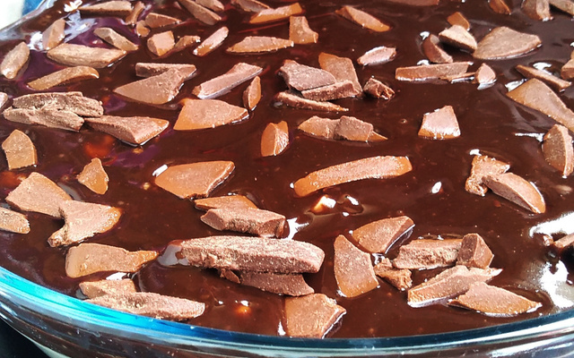 Pavê de leite ninho com cobertura de chocolate