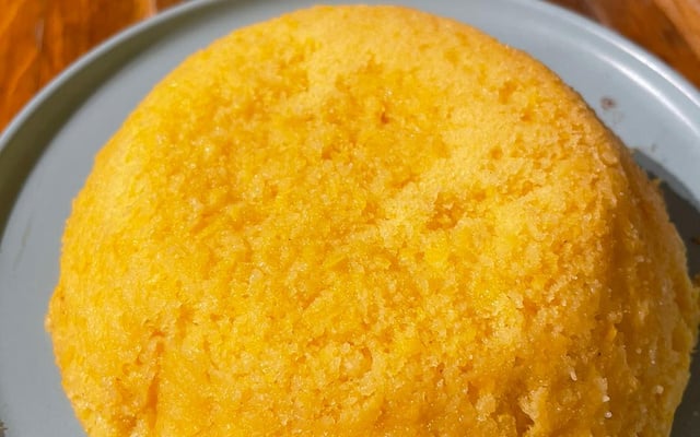 Bolo de milho de caneca