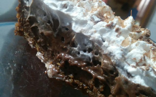 Torta mousse de chocolate com chantilly