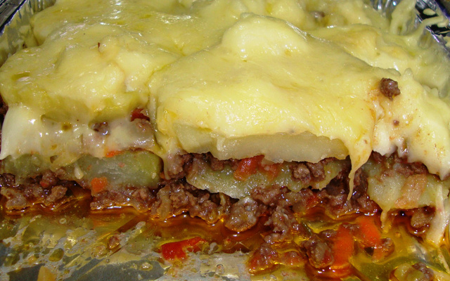 Enformado de carne com batata