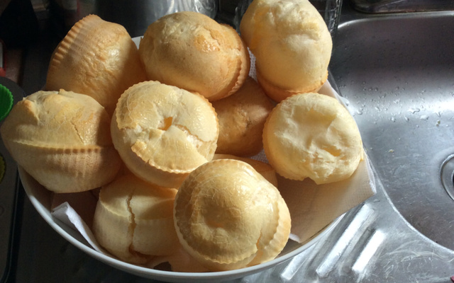 Pão de queijo hiper fácil