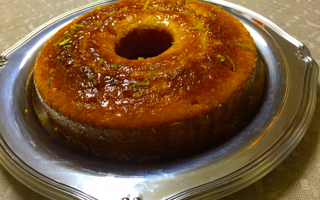 Bolo de laranja molhadinho