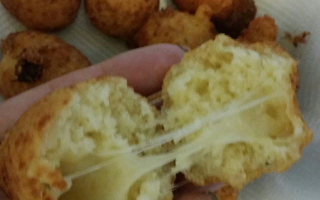 Bolinhas de queijo ou casulo