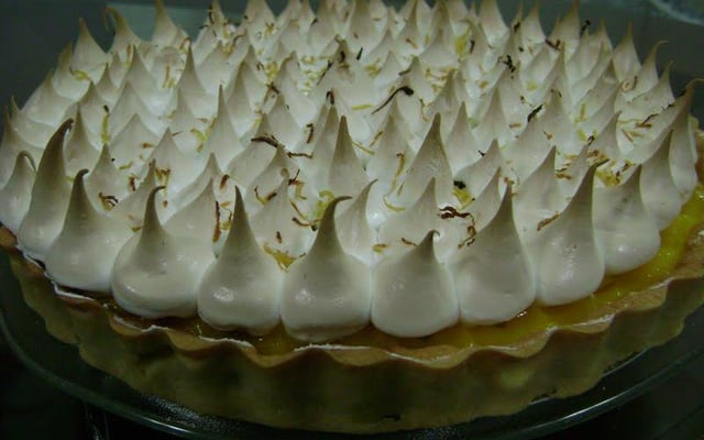 Torta de limão com merengue italiano