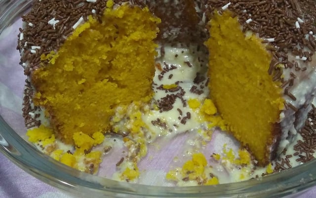 Bolo de cenoura cozida