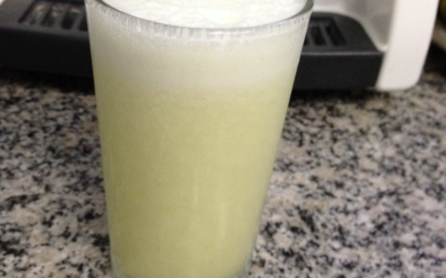 Suco detox com melão