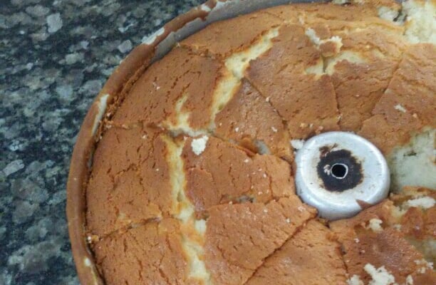 Bolo de leite azedo
