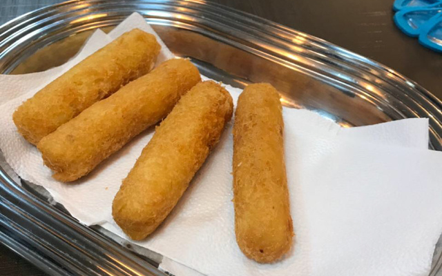 Bolinho de bacalhau Aurea e Eleazer