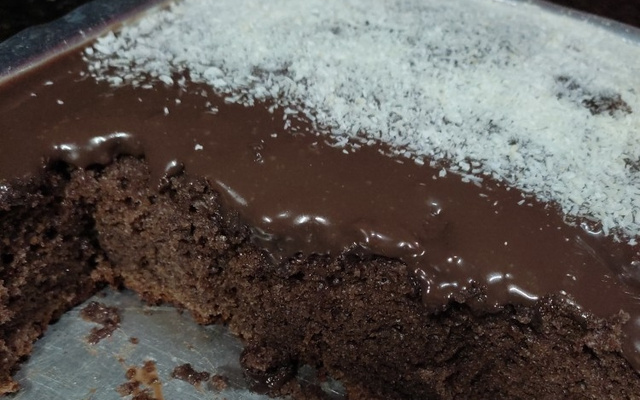 Bolo de chocolate simples