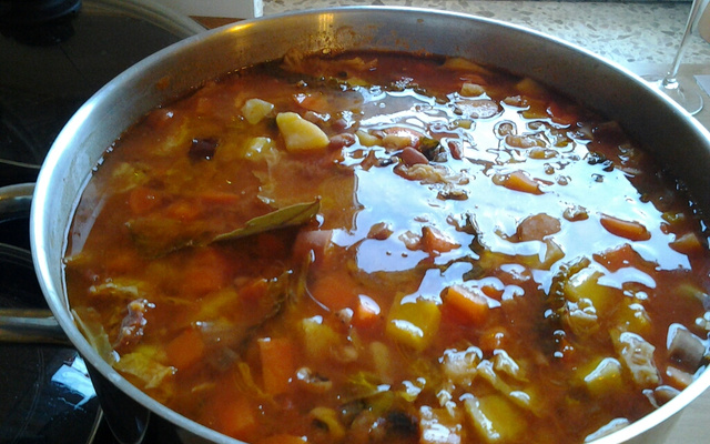 Sopa de feijão com verdura