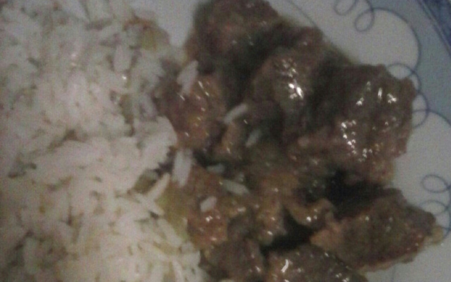 Ponta de peito com cebola