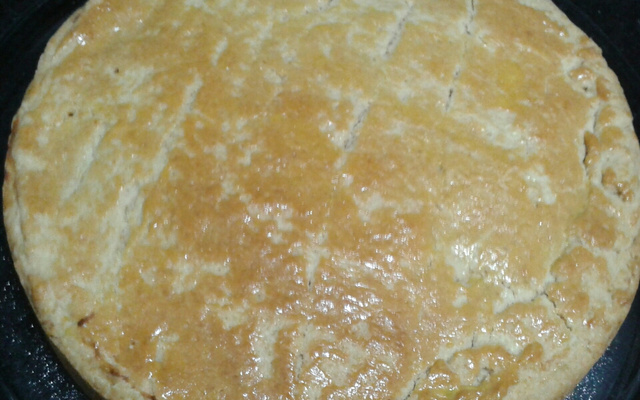 Torta de frango e requeijão com massa podre