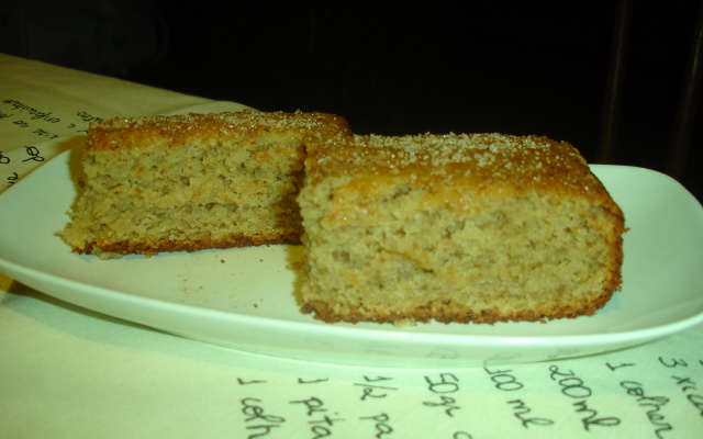 Bolo de banana e maçã