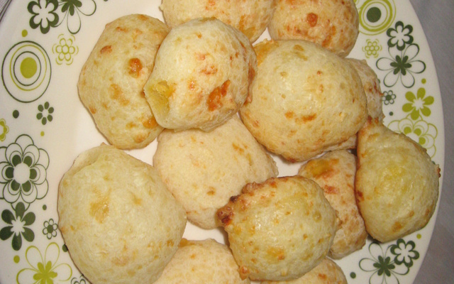 Pão de queijo crocante com sabores