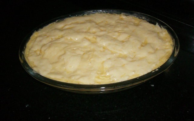 Escondidinho de mandioca com carne seca