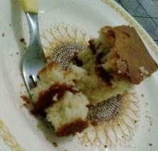 Bolo branco com goiabada