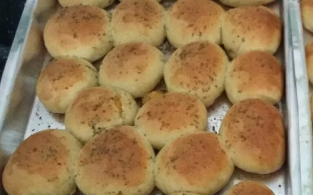 Pão de cebola recheado