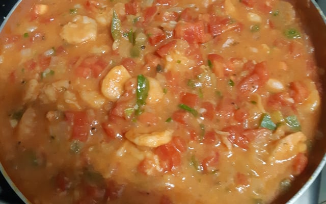 Camarão no molho de tomate