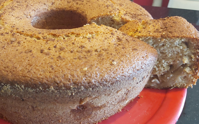 Bolo de pêra com aveia