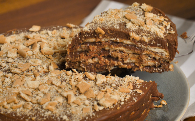 Torta de palha italiana com creme de avelã