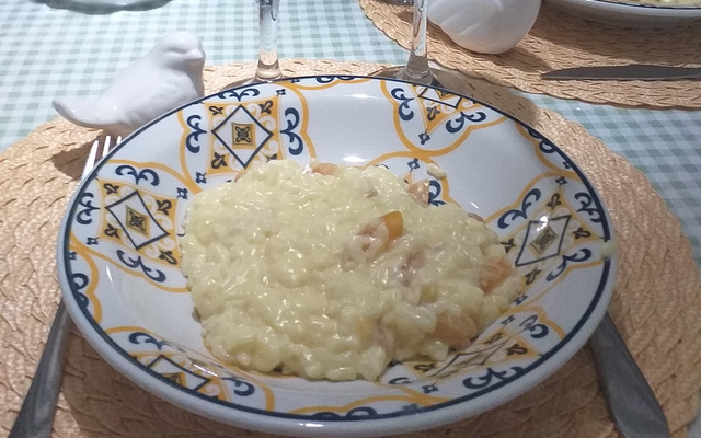 Risoto de queijo brie com damasco especial