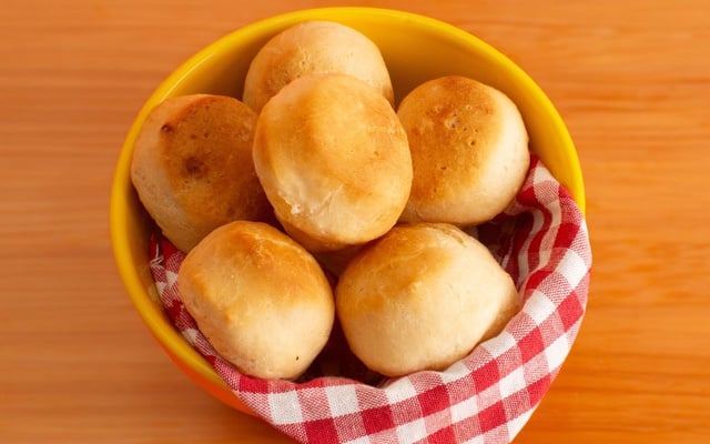 Pão de queijo de liquidificador (com polvilho azedo)