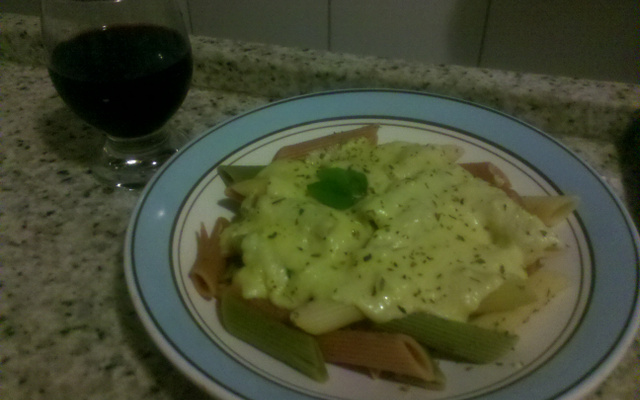 Penne ao creme de cebola