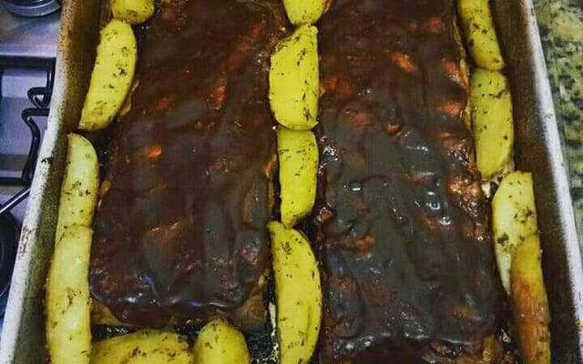 Costelinha suína com barbecue