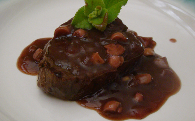 Filé ao molho madeira rápido e prático