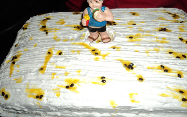 Bolo trufado de maracujá