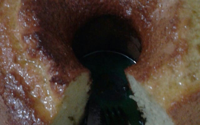 Bolo de tangerina com calda durinha