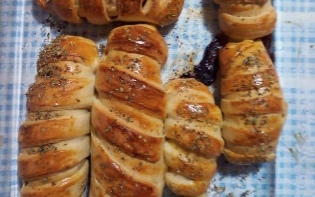 Pão de calabresa e queijo