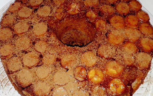 Bolo caramelizado de banana da Cida