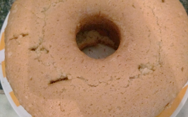 Bolo sem ovo e sem leite macio - qualquer sabor