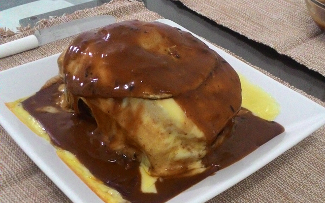 Francesinha à moda do porto