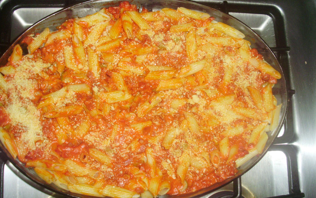 Macarrão com calabresa e requeijão - rapidinha