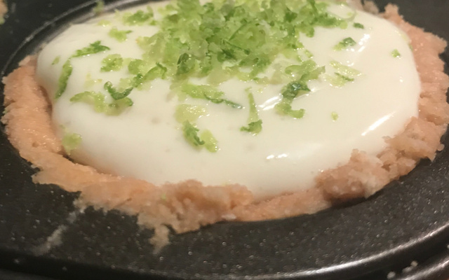 Torta de limão (simples, fácil, rápida e sem ir ao forno)