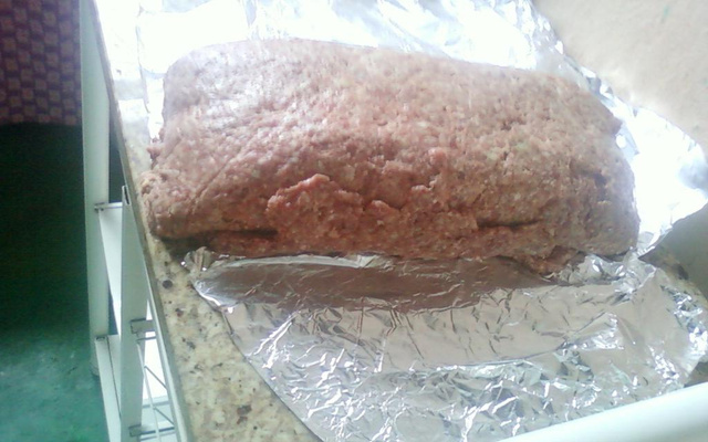 Rocambole de carne recheado