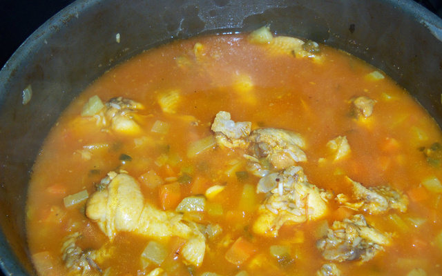 Canja caipira com legumes