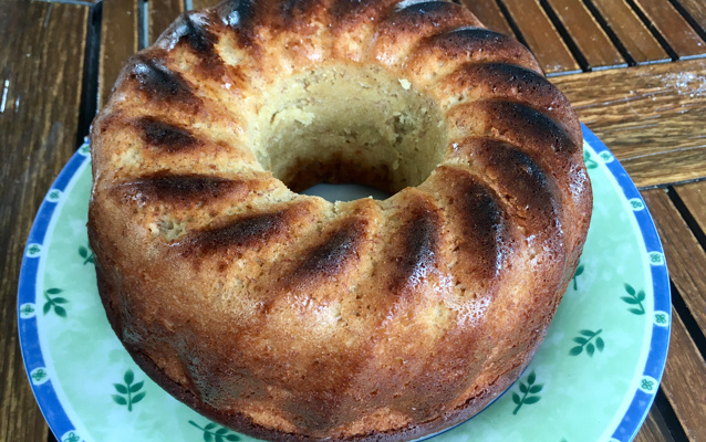 Bolo de banana com aveia