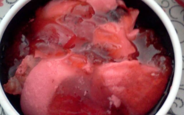 Geladão de morangos fácil e barato