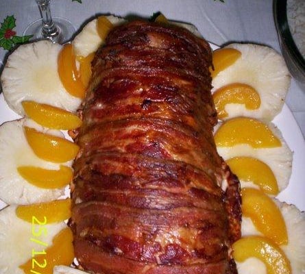 Lombo com bacon fatiado
