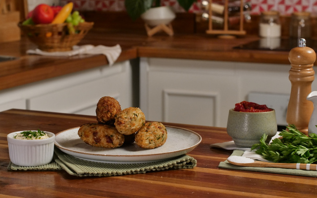 Bolinho de arroz recheado 