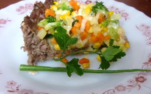 Quiche de carne moída à jardineira