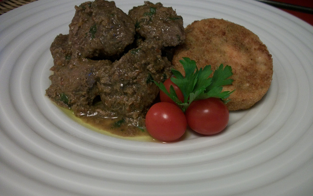 Cubinhos de carne ao vinho