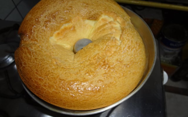 Pão de queijo em fôrma de pudim