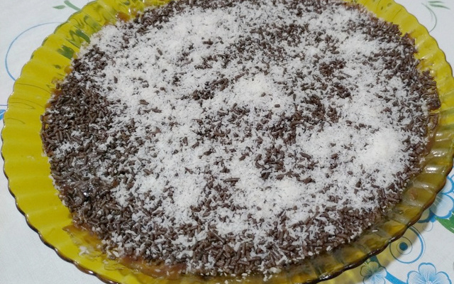 Torta de bolacha brigadeiro e branquinho