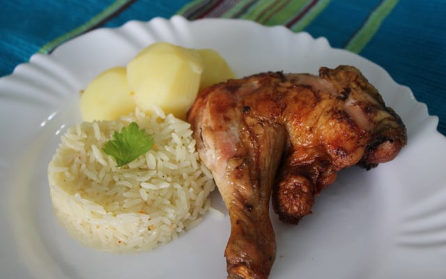 Coxa e Sobrecoxa de frango assado