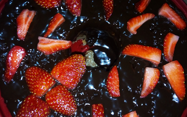 Bolo simples de chocolate